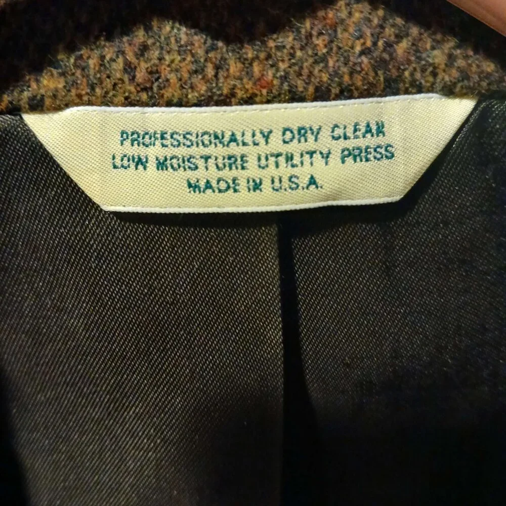 Men's Suit coat - Picture 2 of 12